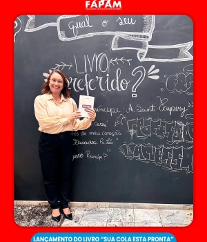 📚✨ Uma noite para ficar na memória!  No dia 23 de abril 2025, a FAPAM teve a honra de sediar o lançamento do livro “Sua cola está pronta: + de 250 dicas simples e certeiras de português”, da nossa querida professora Vanessa Faria! 💬✍️  Foi uma noite especial com bate-papo, autógrafos, abraços e muitas trocas de carinho e conhecimento. A obra é um verdadeiro presente para quem quer dominar o português de forma prática, leve e descomplicada! 📝❤️  Parabéns, professora Vanessa, por compartilhar tanta sabedoria com tanta paixão! 👏📖 #SuaColaEstáPronta #LançamentoDeLivro #VanessaFaria #FAPAM #OrgulhoFAPAM #LínguaPortuguesa #EducaçãoTransformadora