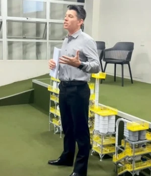 ⚙️🌱 Tecnologia e inovação também movem o agronegócio!  Os alunos de Gestão do Agronegócio da FAPAM participaram de uma palestra sobre tecnologia, equipamentos e automação em fábricas de ração, ampliando o conhecimento sobre soluções que vêm transformando os processos e a eficiência no setor.  O encontro contou com a participação de Cláudio Márcio, da BCM, e Hudson Miranda, da L5, que compartilharam conhecimentos e experiências do mercado com nossos acadêmicos.  💙 Na FAPAM, o aprendizado se conecta com quem vive o agro na prática!  #FAPAM #GestãoDoAgronegócio #Agronegócio #TecnologiaNoAgro