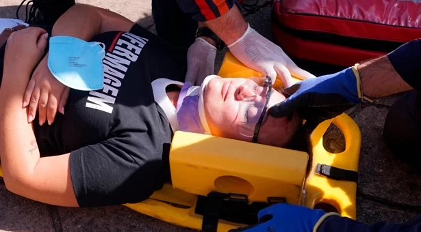 Simulação de Acidente de Trânsito Mobiliza Alunos da FAPAM, Corpo de Bombeiros e SAMU em Pará de Minas