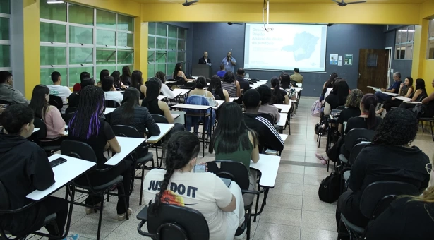 FAPAM realiza mais uma edição da FINECOM