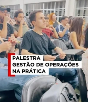 📊 Gestão de Operações na prática!  Os alunos de Administração da FAPAM participaram de uma palestra com Mariana Cristine, sócia-proprietária da Duarte Marcenaria, que compartilhou experiências e conhecimentos sobre os desafios da gestão de operações no dia a dia de uma empresa.  Uma oportunidade de aproximar o aprendizado em sala de aula da realidade do mercado. 💙  #FAPAM #Administração #GestãoDeOperações #AprendizadoNaPrática