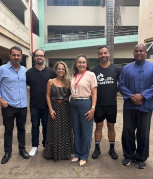 💙✨ Uma tarde especial de celebração e muita alegria na FAPAM!  Hoje, foi realizado o encontro de encerramento do FAPAMPICS 2026, projeto dedicado ao público 60+, que proporcionou momentos de aprendizado, convivência, cuidado e bem-estar ao longo do ano.  A direção da FAPAM também prestigiou o encerramento, celebrando junto aos participantes mais uma etapa dessa iniciativa tão especial.  🌷 Nosso agradecimento a todos que fizeram parte dessa trajetória!  #FAPAM #FAPAMPICS #TerceiraIdade #QualidadeDeVida #EnvelhecimentoAtivo