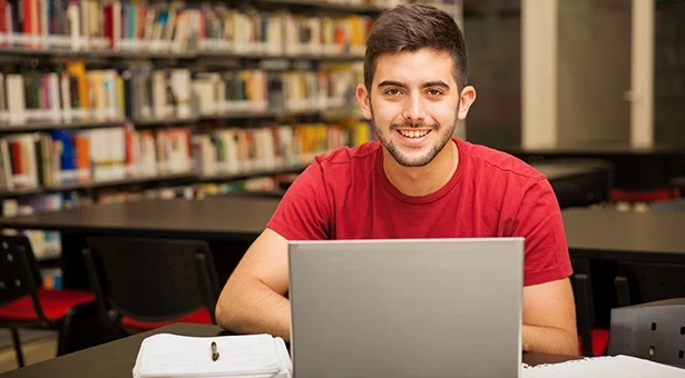 Desbrave o futuro digital: como o curso de Gestão da TI da FAPAM está formando os líderes tecnológicos de amanhã